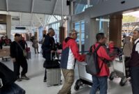 1755018340428-peserta-festival-olahraga-rekreasi-nasional-fornas-viii-ntb-saat-tiba-di-bandara-internasional-lombok-bil-beberapa-waktu-lalu--1755006620511_169