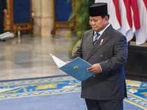 1758173789072-prabowo-reshuffle-kabinet-tambah-kementerian-haji-1757330119439_43