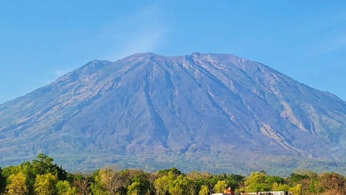 1758259880478-gunung-agung_169