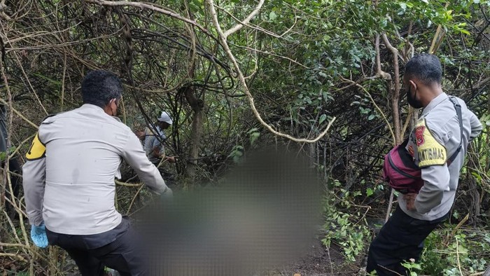 1758260070385-polisi-mengevakuasi-jasad-perempuan-tanpa-identitas-yang-ditemukan-membusuk-di-sekitar-sungai-waemese-kampung-rentung-desa-gol-1758247627481_169
