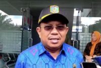 1758260134701-bupati-lombok-barat-lalu-ahmad-zaini-laz-saat-melakukan-sidak-ke-sppbe-kuripan-lombok-barat-kamis-1892025-m-zahiruddindetikbal-1758246095725_169