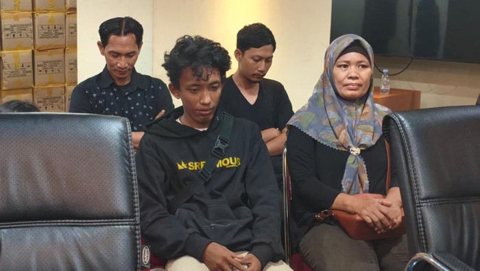 1758260343495-eko-purnomo-dan-bima-permana-putra-yang-sempat-dinyatakan-hilang-di-kericuhan-jakarta-1758189676219_169