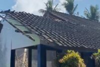 1758281759632-ruang-kelas-roboh-1758270254030_169