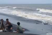 1758281786646-dua-anak-sedang-bermain-di-pantai-mapak-indah-sekarbela-kota-mataram-1750689804753_169