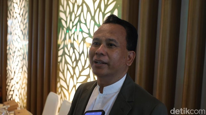 1758303036265-dirut-bank-bpd-bali-i-nyoman-sudharma-saat-diwawancarai-di-sela-sela-acara-malam-apresiasi-customer-loyalti-bank-bpd-bali-di-d-1758290701651_169