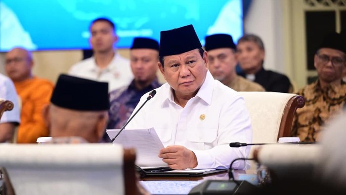 1758346206993-presiden-prabowo-subianto-silaturahmi-dengan-tokoh-lintas-agama-pimpinan-parpol-pimpinan-serikat-buruh-dan-organisasi-kepemuda-1756750399962_169