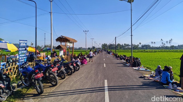 1758476053066-kulineran-fi-desa-tempos-lombok-barat-minggu-2192025-ahmad-viqidetikbali-1758453148884_169