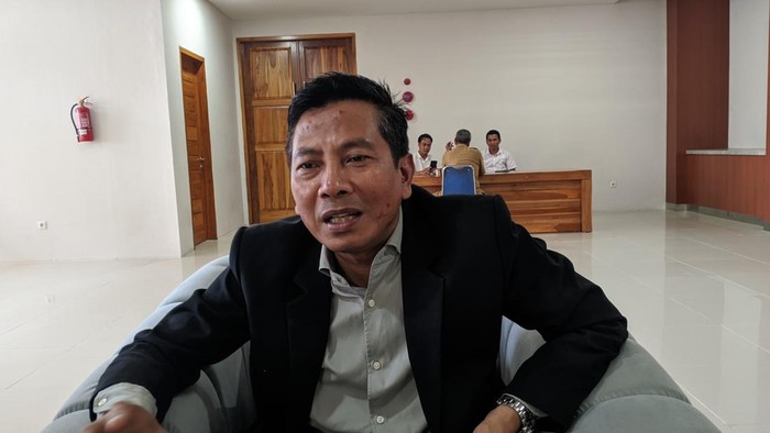 1758562147012-kepala-bpkad-ntb-nursalim-saat-ditemui-senin-2292025-ahmad-viqidetikbali-1758549028419_169