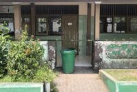 1758734925091-empat-kelas-sdn-3-karang-bongkot-disegel-menggunakan-bambu-gegara-sengketa-lahan-ahli-waris-rabu-2492025-m-zahiruddindetikbali-1758726764670_169