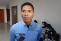 1758734947334-kepala-sppg-kayu-putih-oebobo-ryan-rizky-saat-memberikan-keterangan-rabu-2492025-malam-simon-sellydetikbali-1758725425698_169