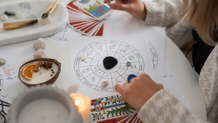 1758755793582-ramalan-zodiak_169