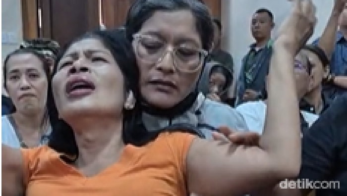 1758800076307-sidang-vonis-terdakwa-pembunuhan-mang-dar-diwarnai-kericuhan-di-pn-gianyar-kamis-2592025-1758781576164_169