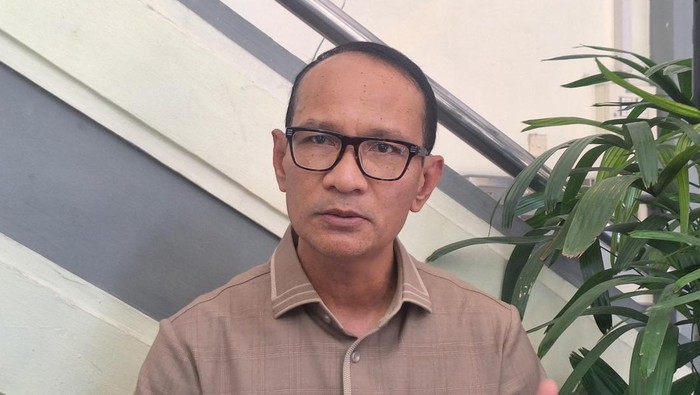 1758821199486-wali-kota-mataram-mohan-roliskana-saat-diwawancarai-kamis-2592025-nathea-citradetikbali-1758800779266_169