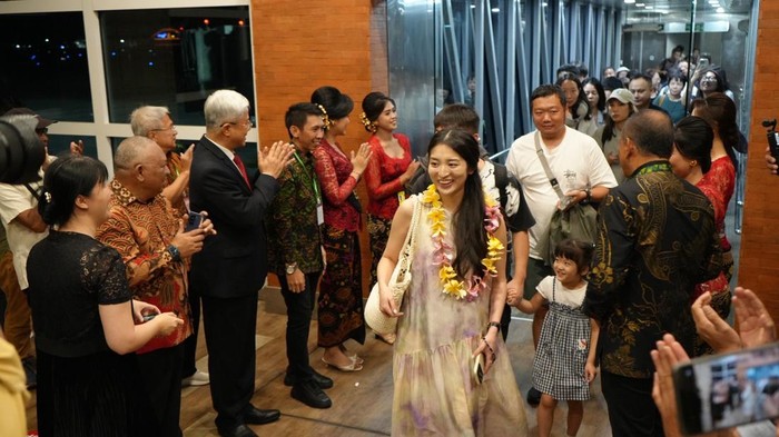 1758994437410-penerbangan-internasional-di-bandara-i-gusti-ngurah-rai-bali-bertambah-dengan-beoperasinya-sichuan-airlines-dari-china-dan-twa-1758960532995_169