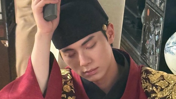 1759014950232-lee-chae-min-1758533031942_169