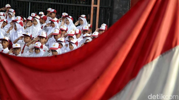 1759210535562-semangat-pancasila-ditanamkan-sejak-bangku-sd-1748848582043_169