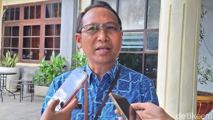 1759296881027-kepala-dinsos-mataram-lalu-samsul-adnan-selasa-2492025-nathea-citradetikbali-1758675356557_169