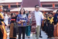 1759318298881-menteri-koordinator-pemberdayaan-masyarakat-muhaimin-iskandar-saat-berdiskusi-dengan-siswa-siswi-sr-19-kupang-1759315509235_169