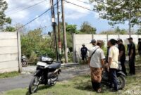 1759318466217-tembok-gwk-yang-bikin-warga-ungasan-badung-terisolasi-selama-setahun-akhirnya-dibongkar-rabu-pagi-1102025-agus-ekadetikbali-1759295618969_169