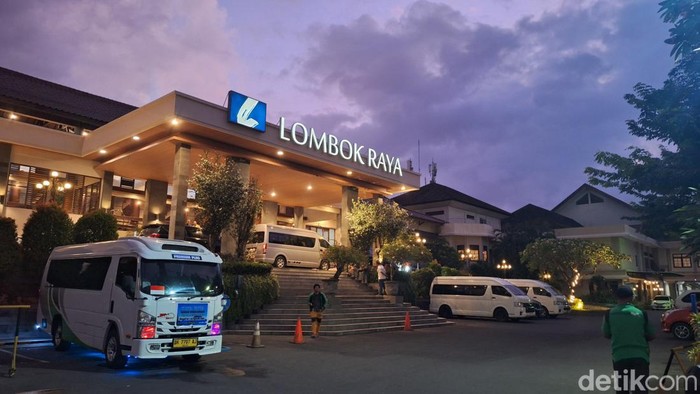 1759339893625-ilustrasi-salah-satu-hotel-berbintang-di-kota-mataram-ntb-foto-nathea-citradetikbali_169