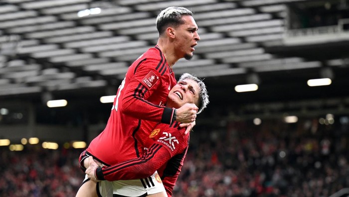 1759383569131-antony-1759320531128_169