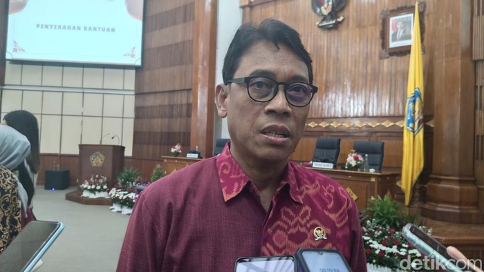 1759512564188-kariyasa-adnyana-1759480189117_169