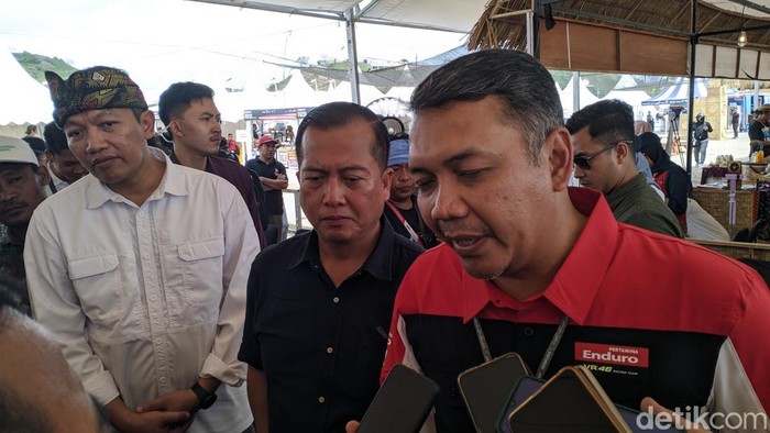 1759599024172-pertamina-bagikan-bright-gas-1759576081272_169