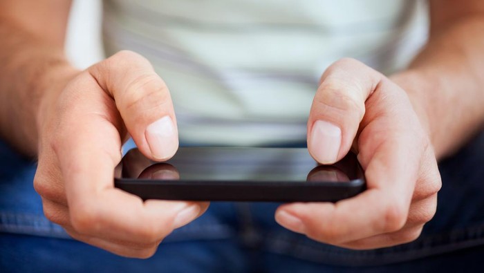 1759619773733-ilustrasi-main-game-mobile-1741789304470_169