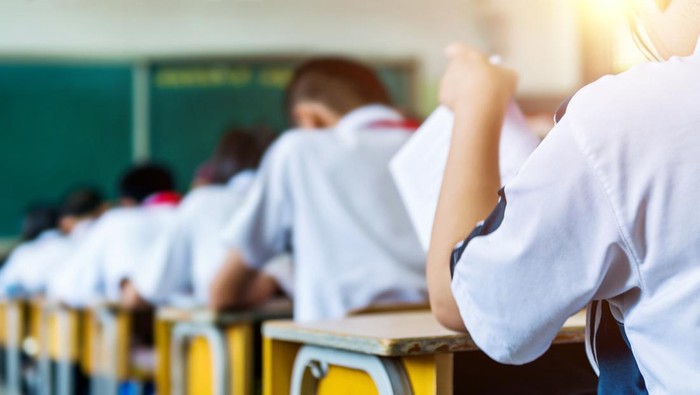 1759619790000-ilustrasi-anak-ujian-sekolah-1740977407457_169