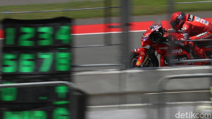 1759642248511-kualifikasi-motogp-mandalika-2025-1759559985381_169