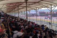 1759685291267-suasana-penonton-motogp-2025-di-sirkuit-mandalika-minggu-5102025-ahmad-viqidetikbali-1759665930891_169
