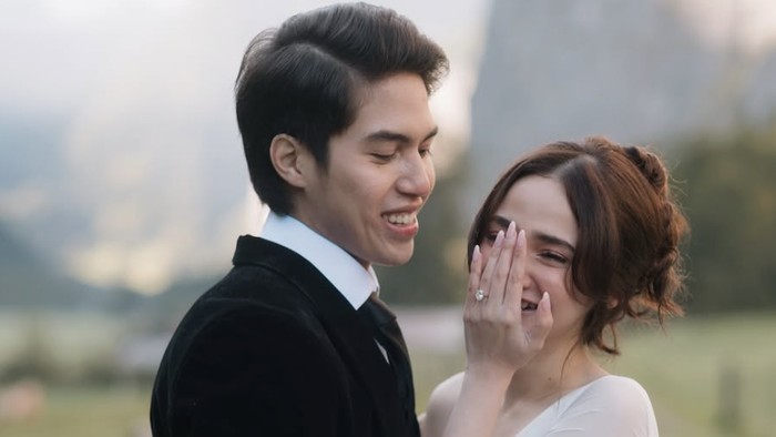 1759728746571-syifa-hadju-dilamar-el-rumi-1759643934487_169