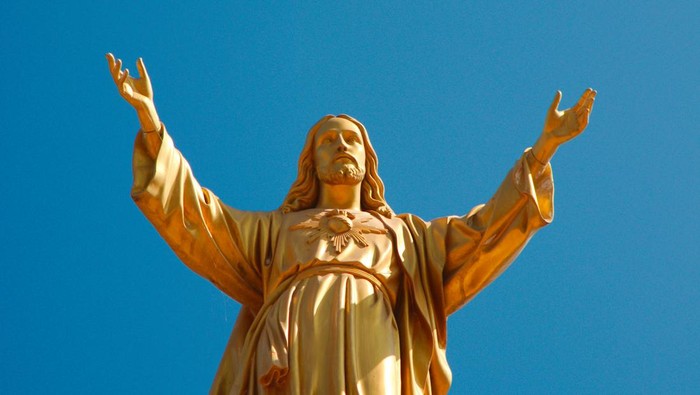 1759728805457-patung-yesus_169
