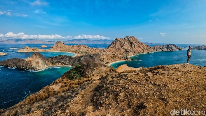 1759750185755-terbius-eksotisme-pulau-padar-paket-lengkap-trekking-healing-9_169
