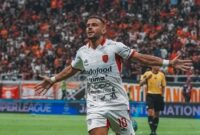 1759750363222-mirza-mustafic-absen-selama-1-2-minggu-karena-pemulihan-cedera-dislokasi-bahu-saat-jumpa-semen-padang-dalam-lanjutan-super-lea-1759729867242_169