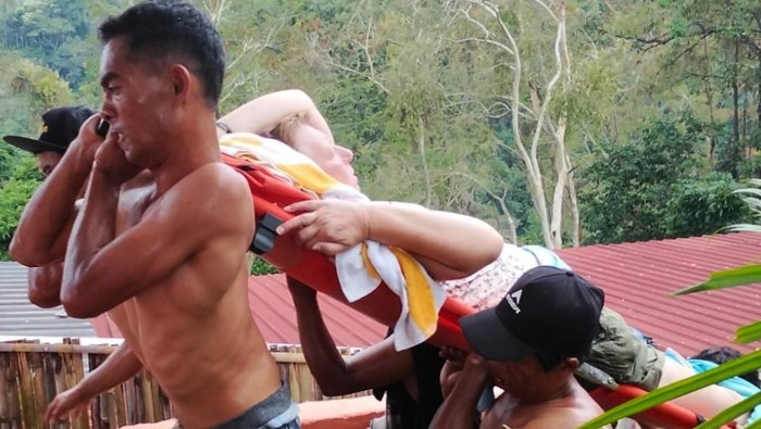 1759772237609-turis-belanda-jatuh-1759765716108_169