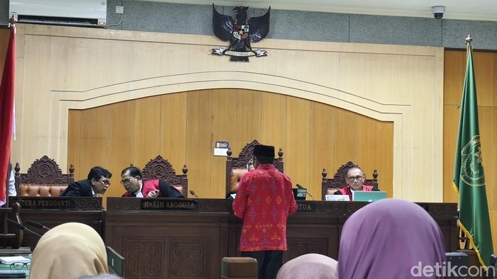 1759772254173-sidang-korupsi-1759763328984_169