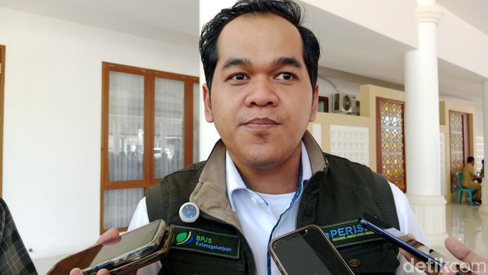 1759772281053-kacab-bpjs-ketenagakerjaan-1759759286084_169