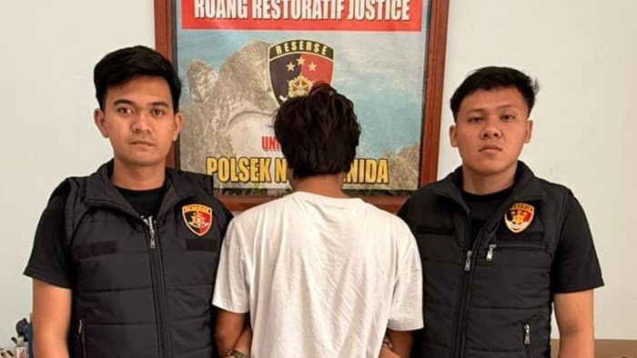 1759836559739-karyawan-bungalo-curi-uang-turis-1759826437915_169