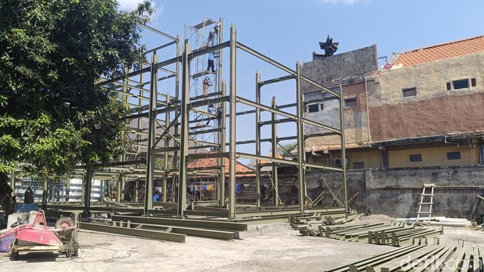 1759988022637-proses-pembangunan-gedung-parkir-di-kawasan-pantai-bangsal-sanur-bali-pada-rabu-8102025-1759983479194_169