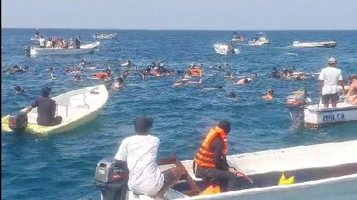 1760138206012-para-wisatawan-snorkeling-di-manta-point-tn-komodo-labuan-bajo-manggarai-barat-jumat-1012025-sore-tangkapan-layar-video-1760104827428_169