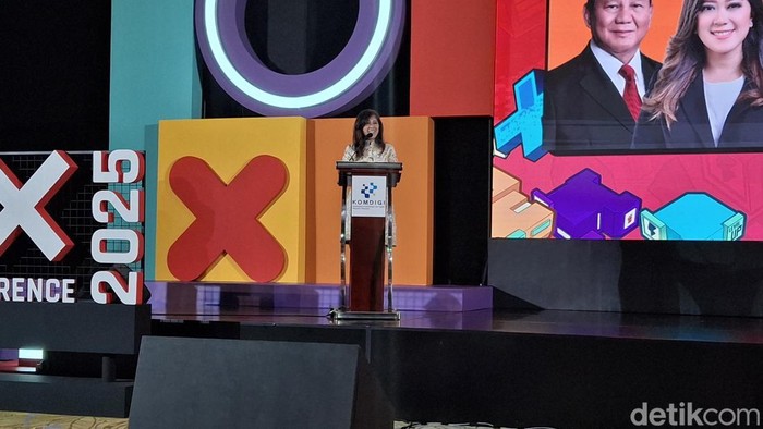 1760182139735-menteri-komunikasi-dan-digital-mekomdigi-meutya-hafid-meluncurkan-sistem-keamanan-dalam-gim-yang-disebut-indonesia-game-rating-1760164143742_169