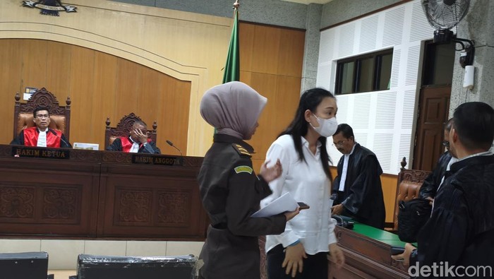 1760355352749-sidang-korupsi-ntb-1760338651444_169