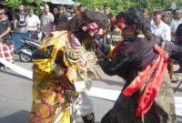 1760376399203-tari-baris-bedug-dari-kelurahan-banyuning-buleleng-ditetapkan-sebagai-warisan-budaya-takbenda-wbtb-indonesia-tahun-2025-foto-d-1760346992415_169