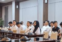 1760376465208-puluhan-sppg-se-kota-mataram-dipanggil-guna-meminimalisir-kasus-keracunan-di-sejumlah-sekolah-senin-13102025-1760366829849_169