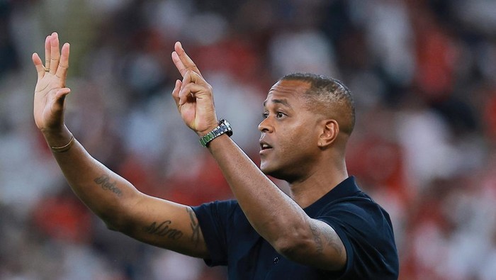 1760376491902-patrick-kluivert-1759999385682_169