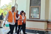 1760592650781-pasutri-penjual-sayur-1760583885492_169