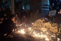 1760722118836-suasana-doa-bersama-untuk-mengenang-tas-di-gedung-fisip-unud-kampus-sudirman-denpasar-jumat-17102025-tas-merupakan-mahasiswa-f-1760713055390_169