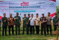 1760722140164-peletakkan-batu-pertama-pembangunan-pergudangan-dan-kelengkapan-kopdes-merah-putih-di-desa-lingsar-lombok-barat-ntb-jumat-1710-1760711007676_169