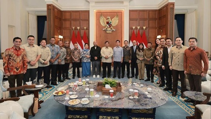 1760722189215-syukuran-ultah-prabowo-1760701329182_169